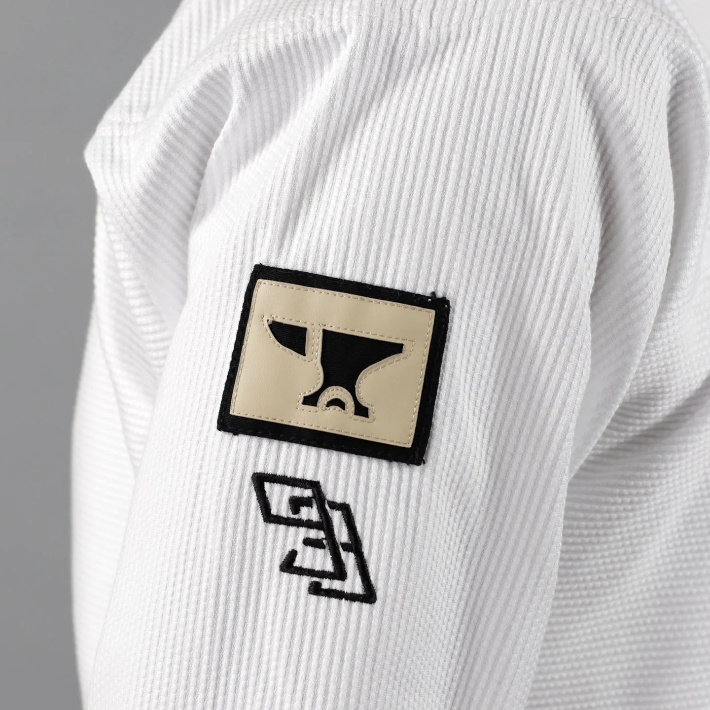 100 KILO V4 Women's Jiu Jitsu Gi - White